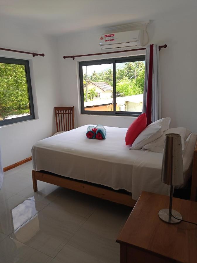 Les Forbans Selfcatering Apartment Takamaka Exterior foto